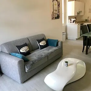 3 Pieces Lumineux Au Coeur Du Village Apartment