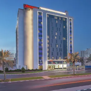 Hotel Hampton By Hilton Airport